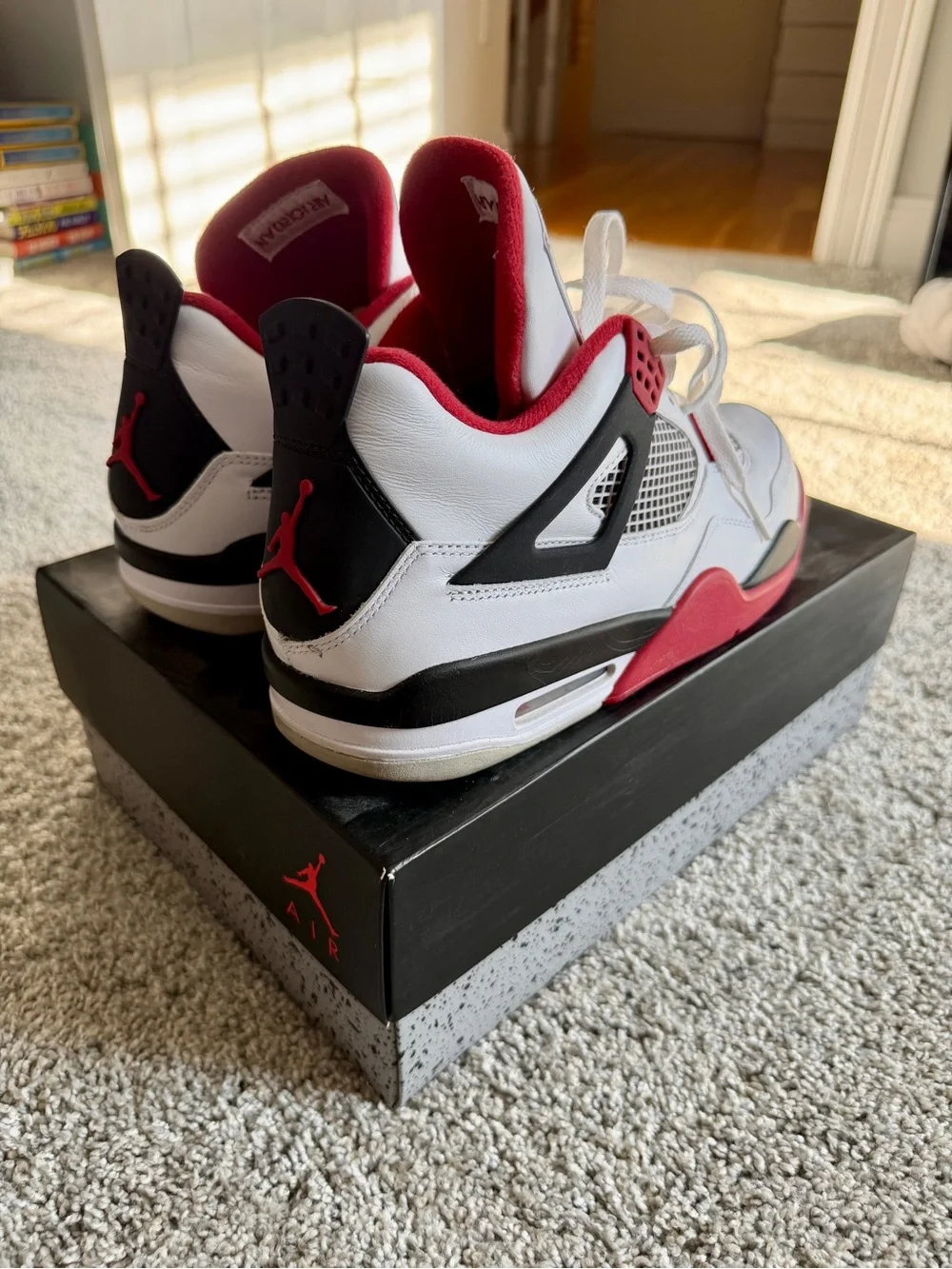Air Jordan Retro 4 White/Varsity Red-Black